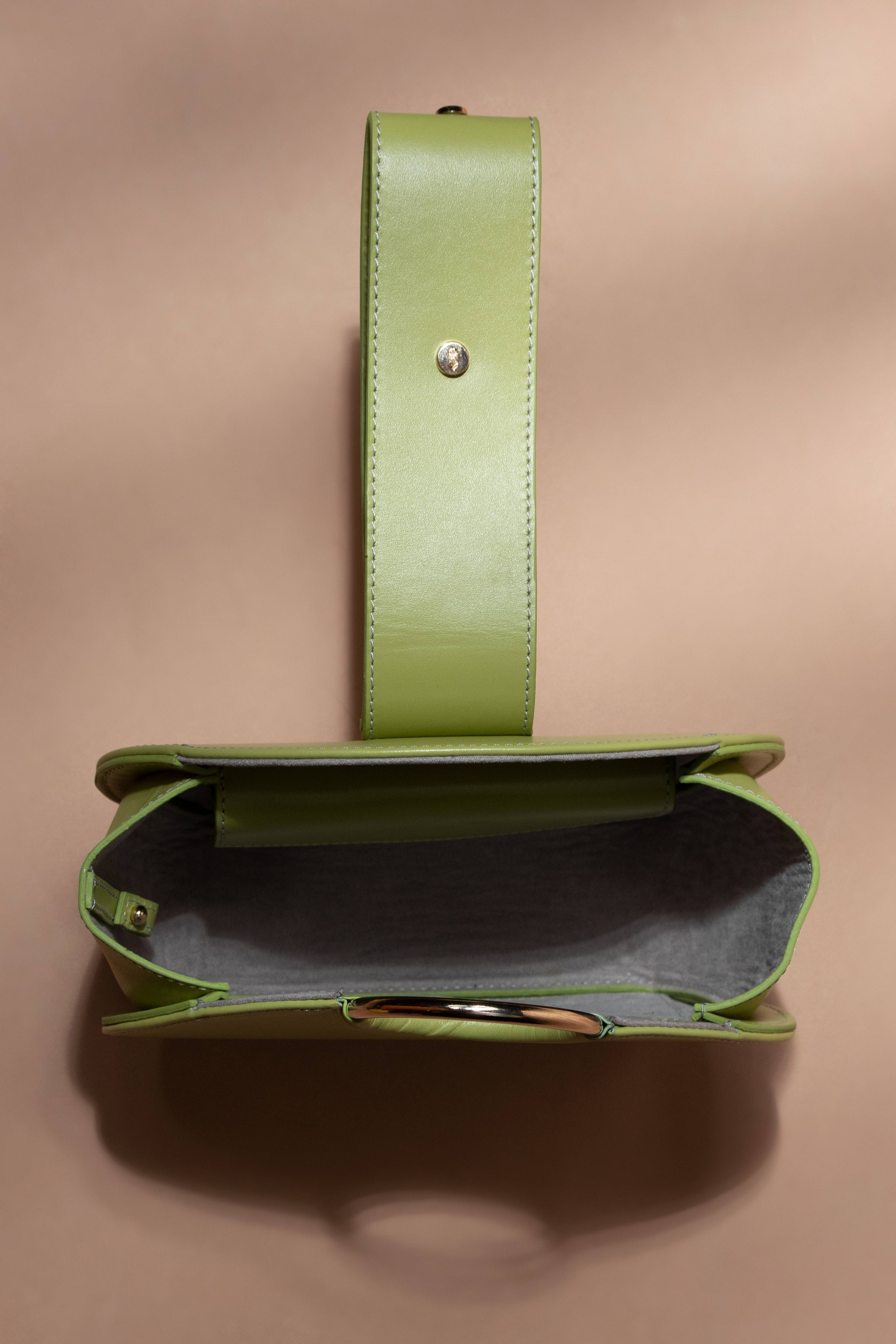 Bolsa circular de piel metálica Coa